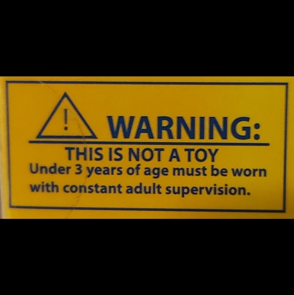 DC Justice League bowtie & sock set, new, size 0-12 mos - Picture 3 of 3